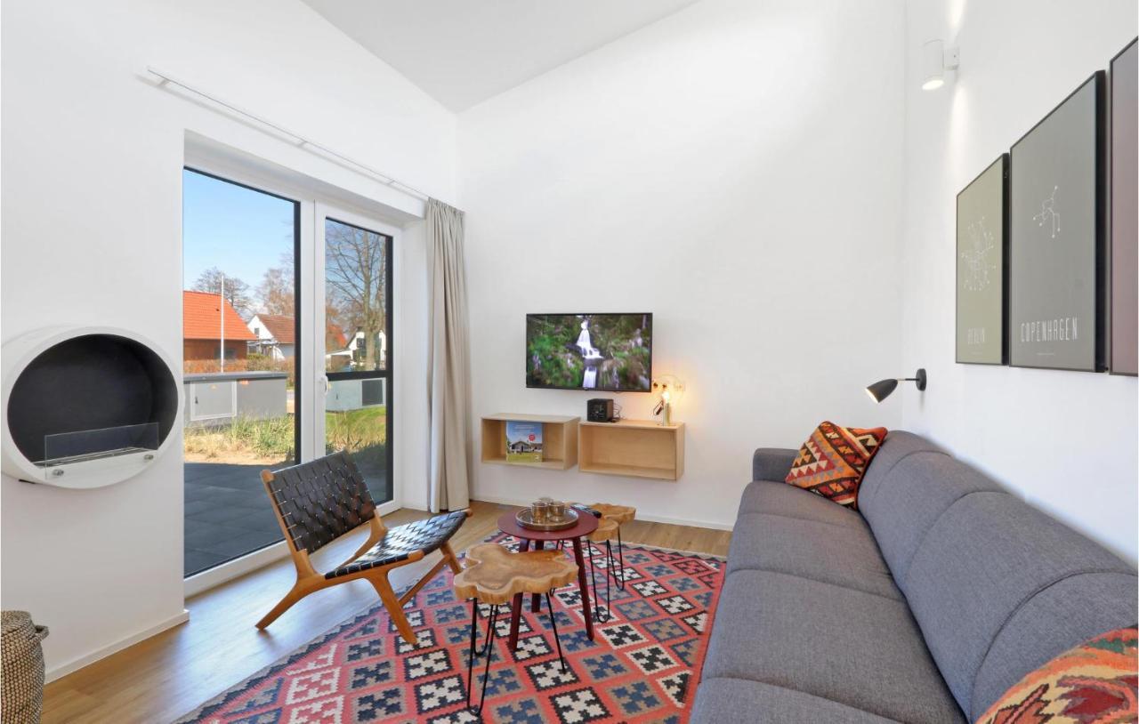 Awesome Home In Lembruch-Duemmer See With Kitchen Eksteriør bilde