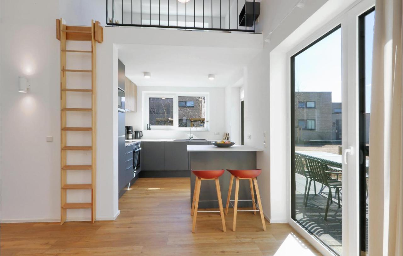 Awesome Home In Lembruch-Duemmer See With Kitchen Eksteriør bilde